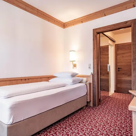 Berghof Hotel 4*