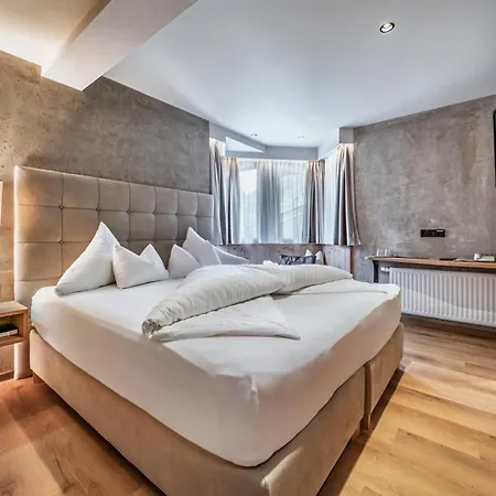 Berghof 4* 迈尔霍芬