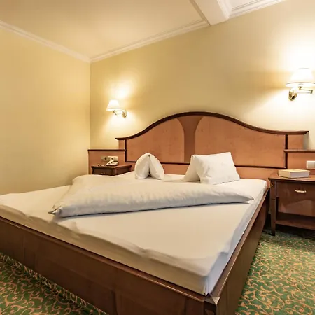 Berghof Hotell 4*