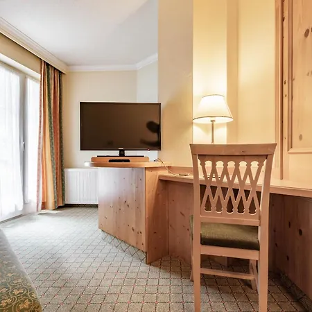 Berghof Hotell 4*