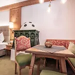 Hotel Berghof 4*