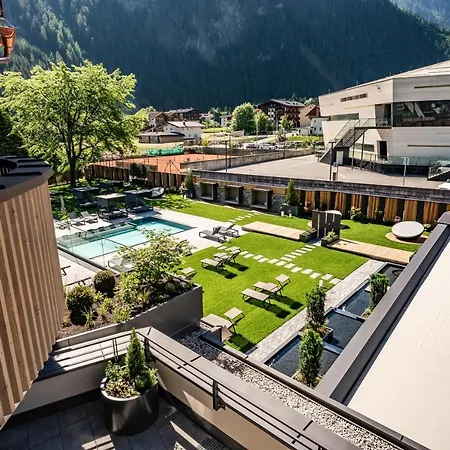 فندق Berghof Gmbh 4*