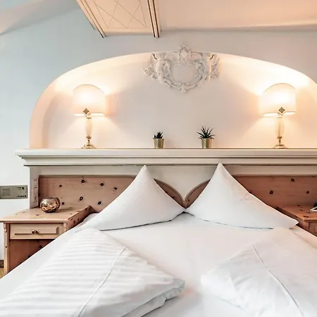 Berghof Gmbh Hotel 4*