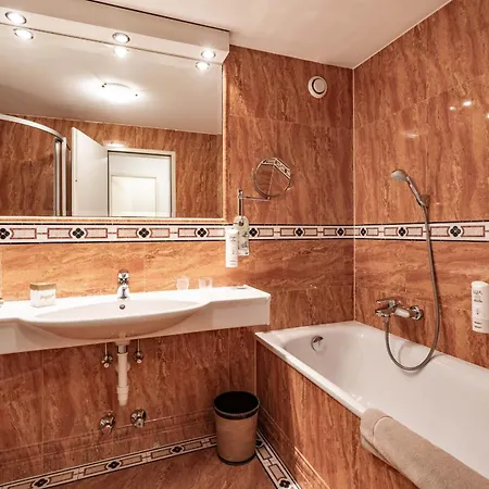 Berghof Hotel 4*